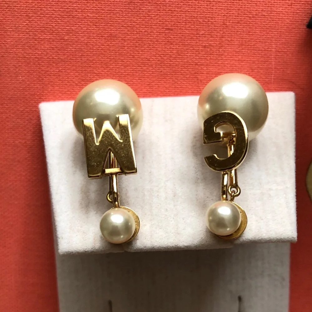 Dior Gold Pearl Drop Initial Earrings - G M - Picture 4 of 5